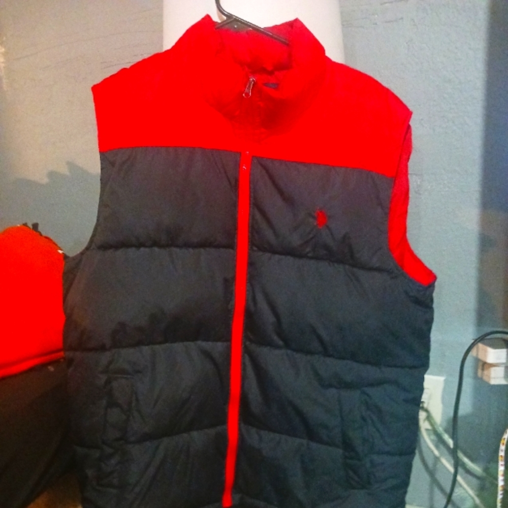 Polo vest